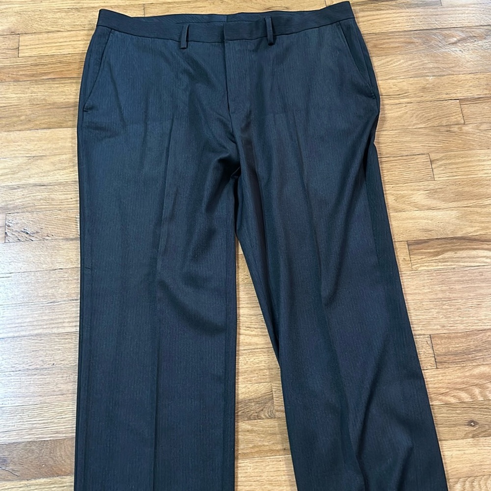Haggar Taylor’s fit dress pants black with thin pin stripping